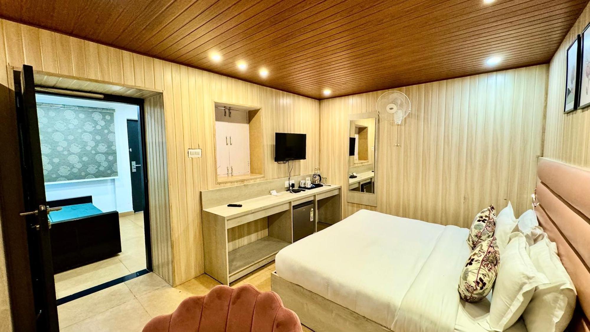 Hotel Pride Inn - 800 Mts From Mall Road Mussoorie Zewnętrze zdjęcie